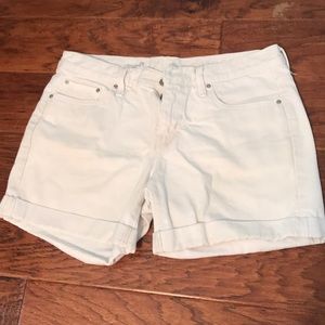 GAP Sexy Boyfriend white denim shorts!